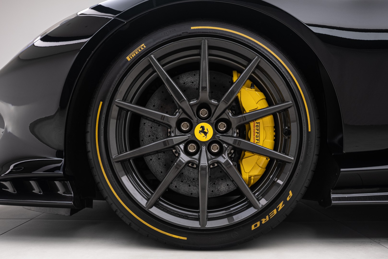 2023 FERRARI 812 COMPETZIONE